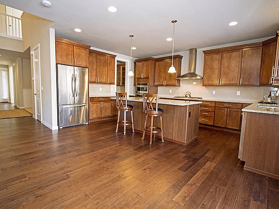 4th image of 34116 SE Mahonia St