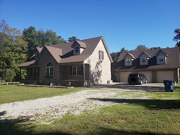 3rd image of 670 Reichmuth Ln
