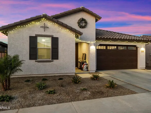 17040 W ECHO Lane, Waddell, AZ 85355