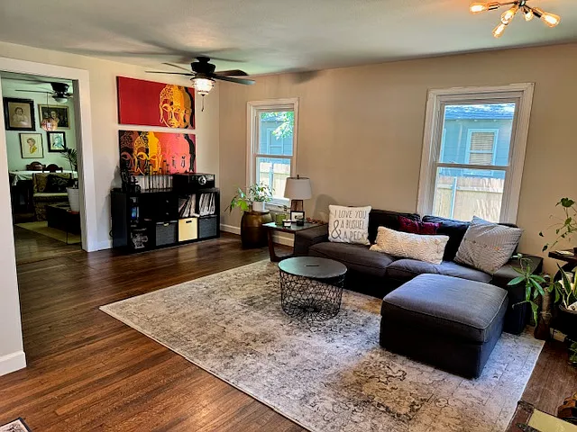 801 Mills St — Photo 3
