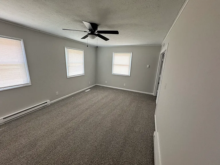 1932 Black Ave — Photo 10