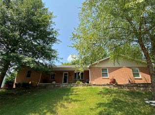 401 Michelle Dr, Washington, MO 63090