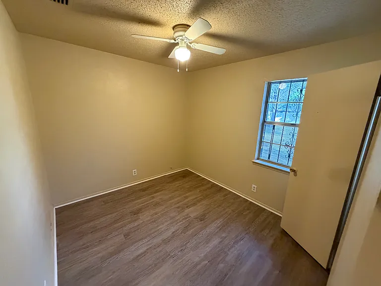 2722 N Saint Augustine Dr — Photo 10