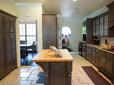 4th image of 3509 White Oak Dr