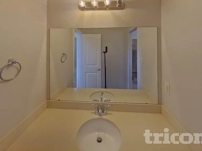 1216 Alder Tree Ln — Photo 12