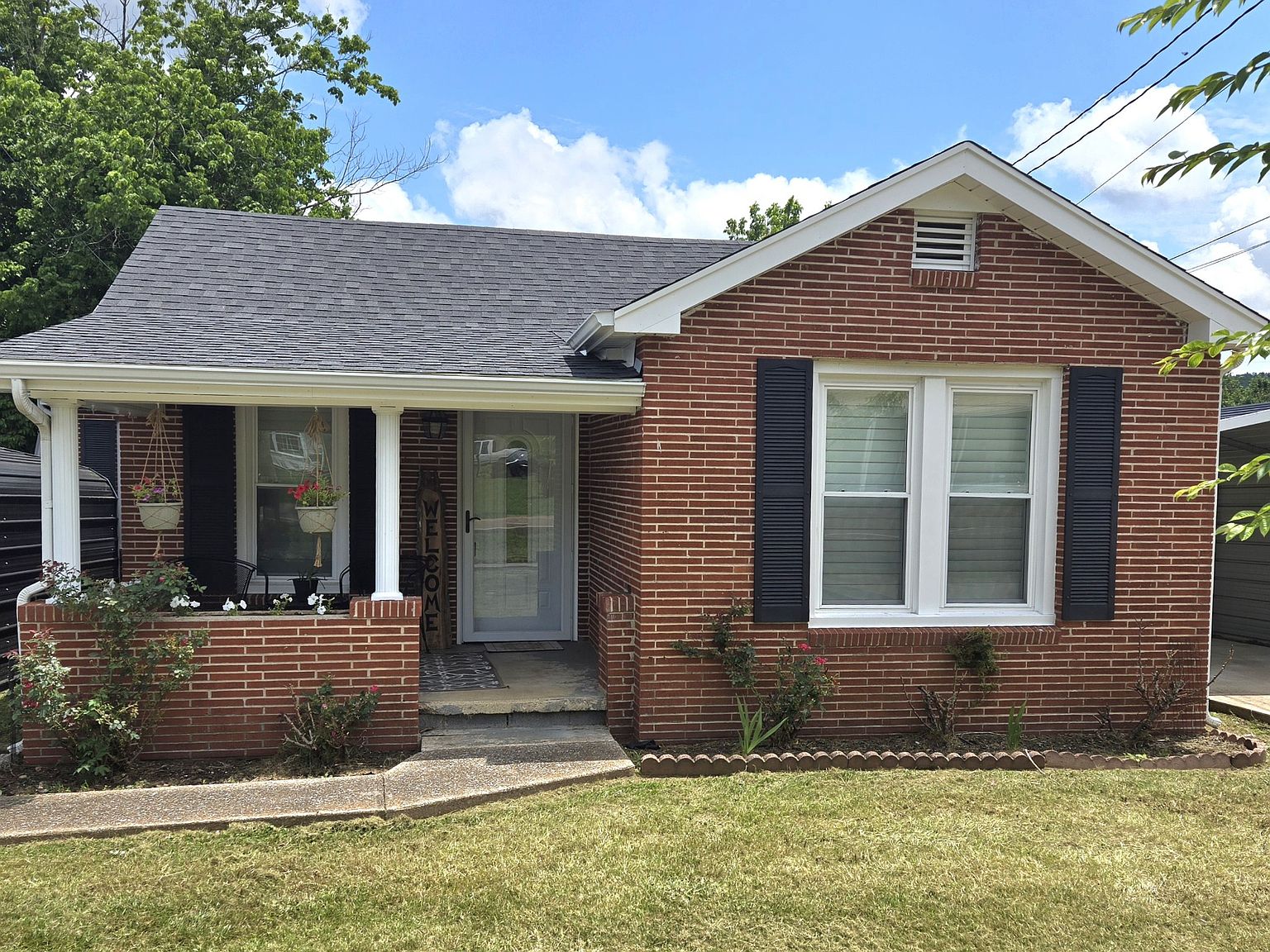 527 S Main St, Waynesboro, TN 38485 | Zillow