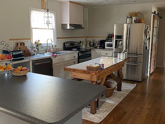 4th image of 8101 Arabian Ln