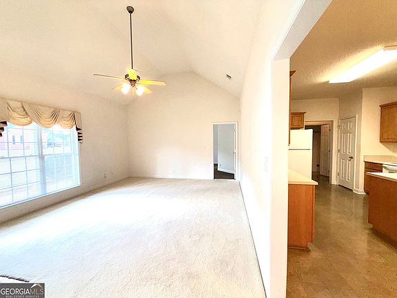 5th image of 125 Sarakay Cir