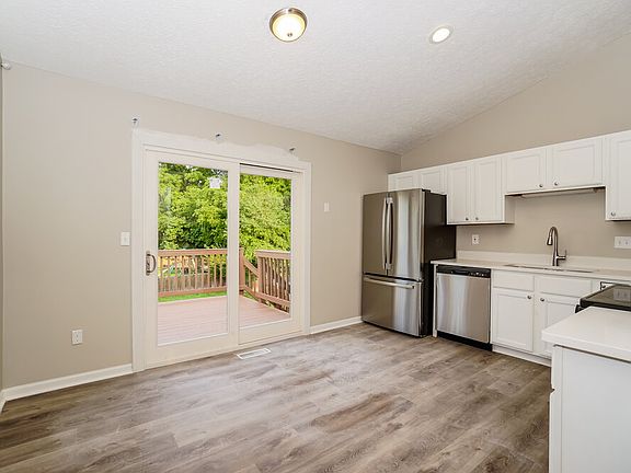 5th image of 441 Hances Dr