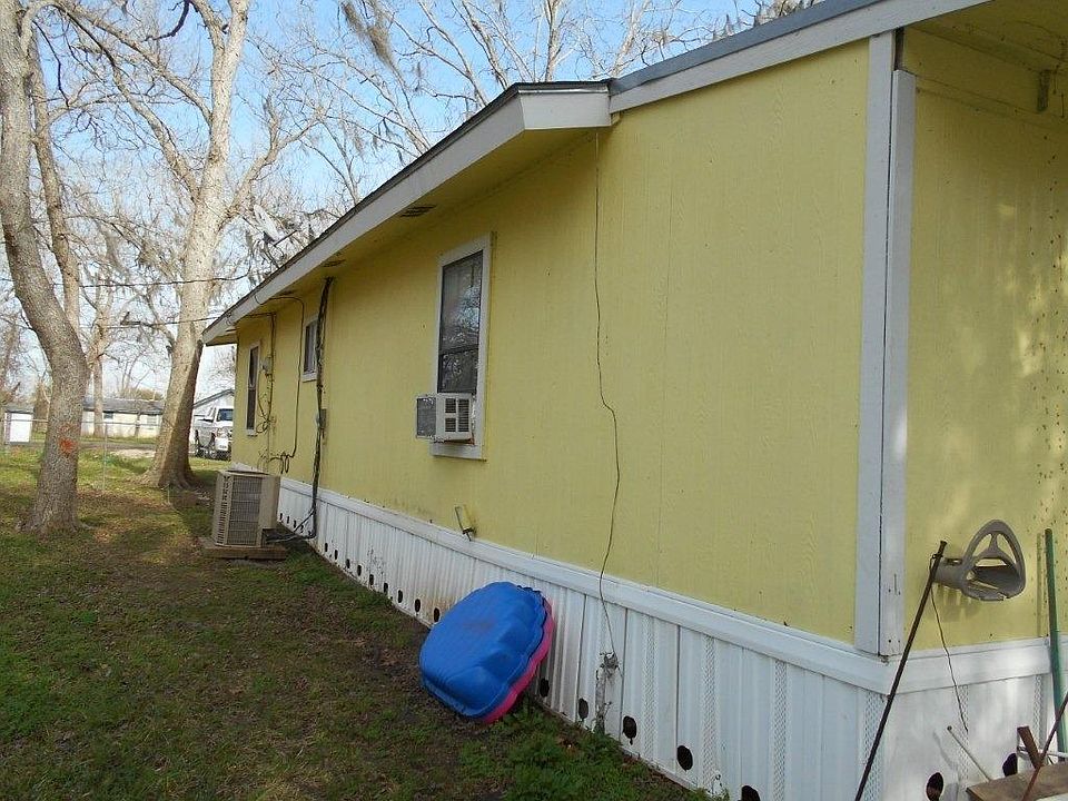 2nd image of 379 County Road 674