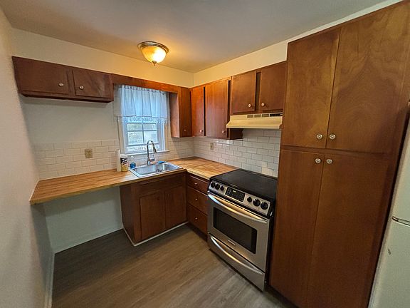 5th image of 40-1 Huguenot St