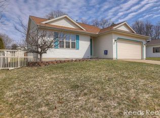 526 Macomb Ave NW, Grand Rapids, MI 49534