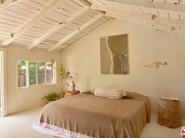 404 N Avenue 52, Los Angeles, CA 90042