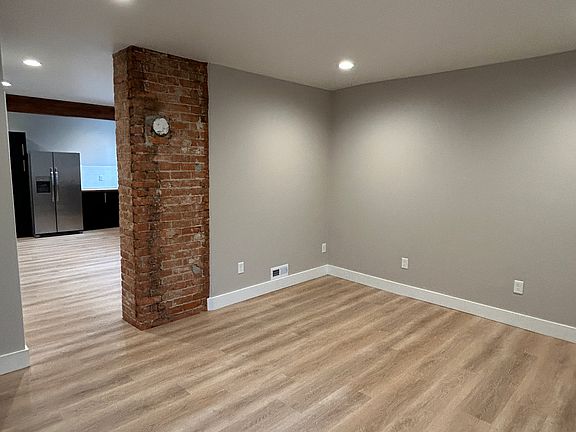 4th image of 4629 McNeil Ave