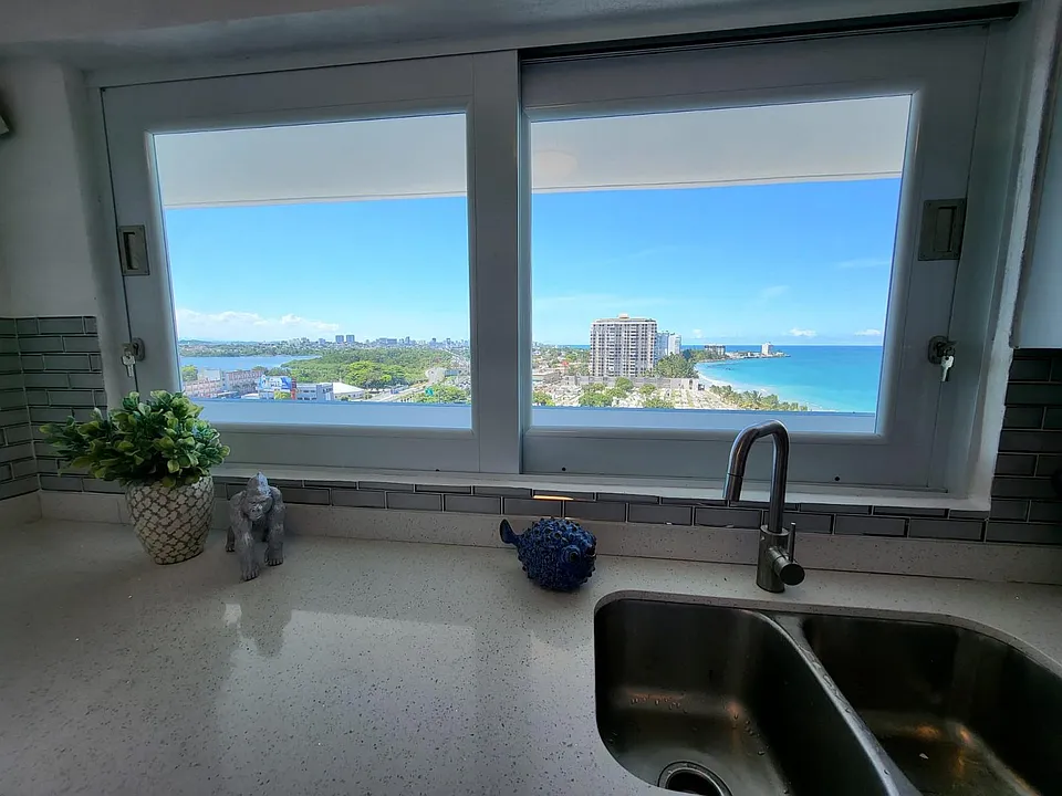 4327 Avenue Isla Verde Cond Bch