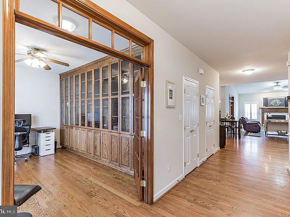 4th image of 47271 Willow Wood Dr
