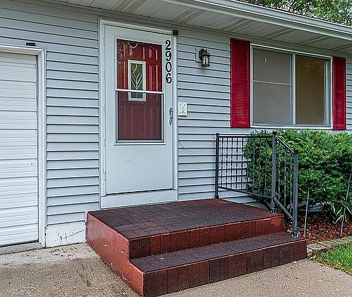 3rd image of 2906 Broadlawn Ave