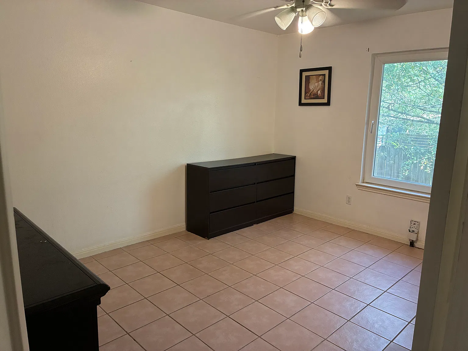 4 bed, 1625 sqft, $2,000 — Photo 4