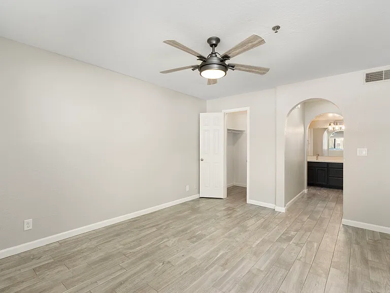 Primary suite #1 w/ walk-in closet