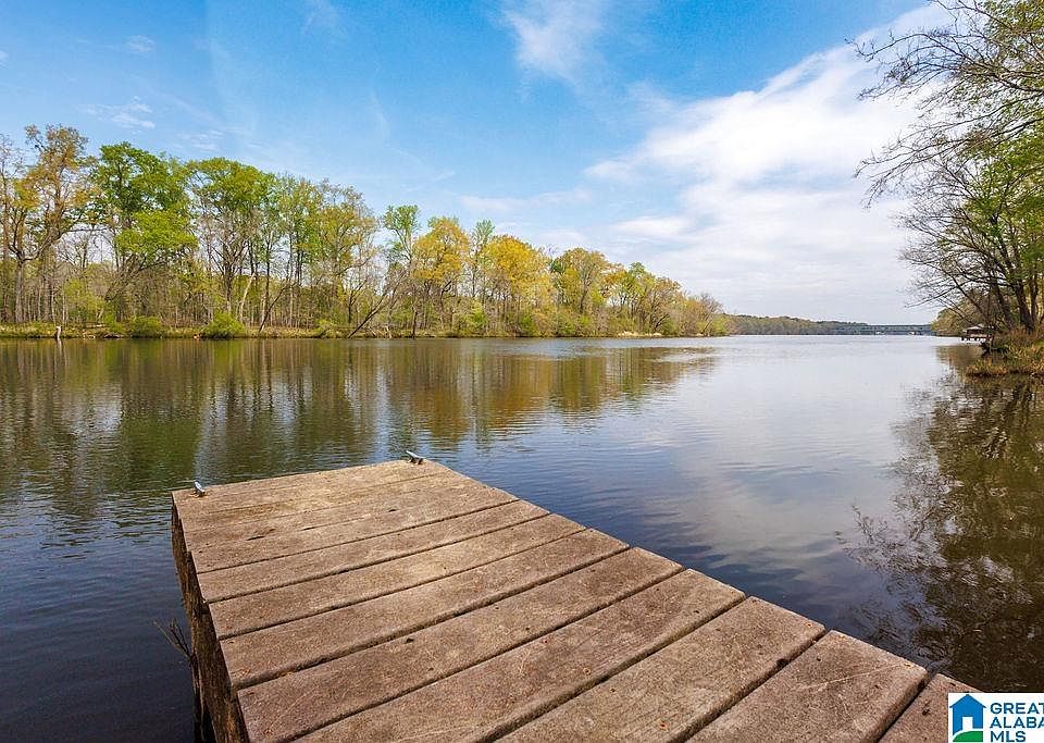 1st image of 960 River Run Rd