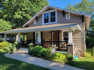 1323 3rd Ave NW, Hickory, NC 28601
