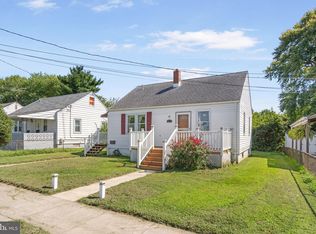 813 S Woodlynn Rd, Essex, MD 21221