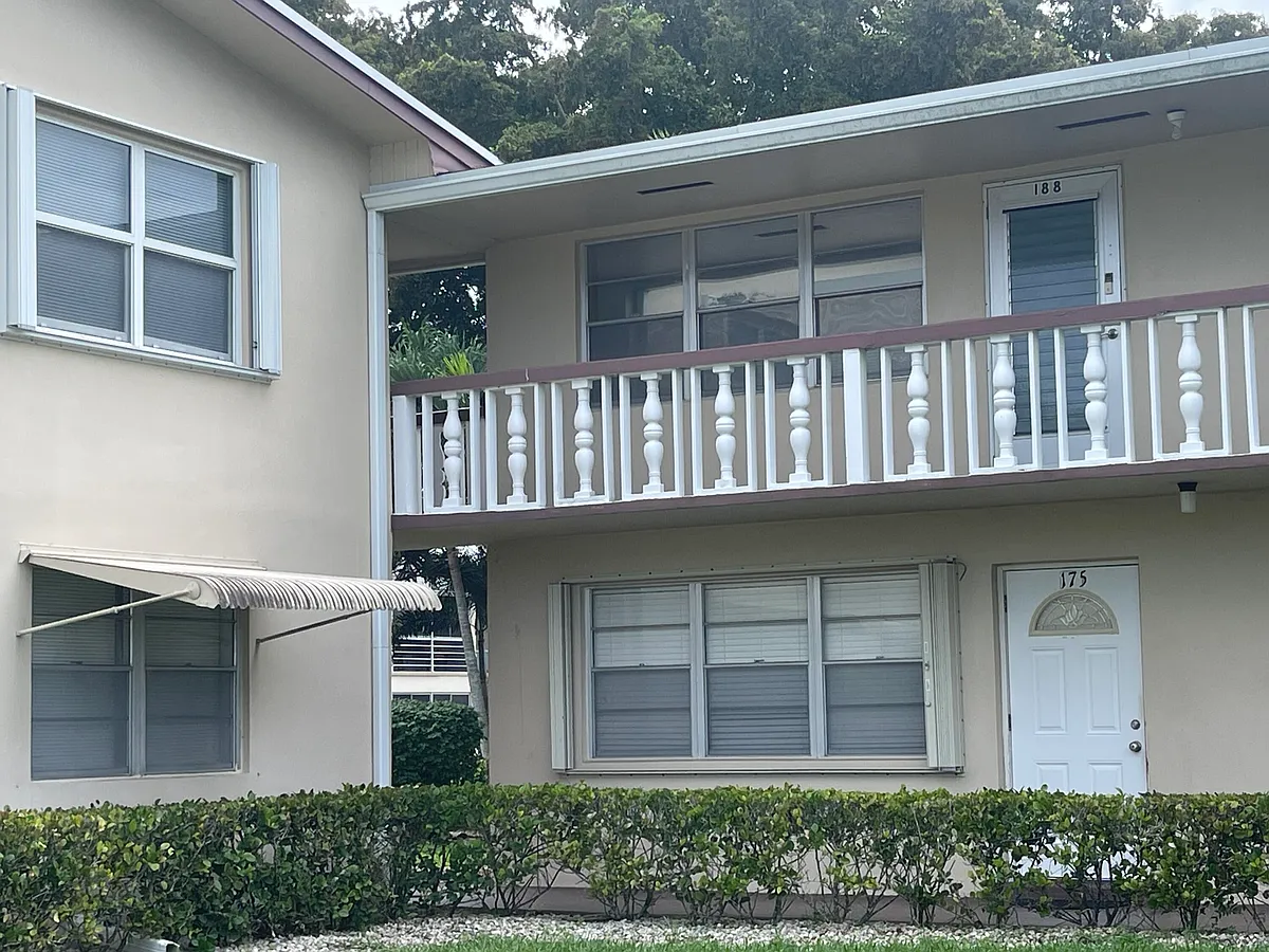 Building Photo - 188 Cambridge Ln #H