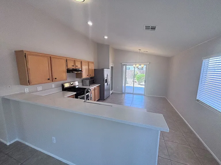 4912 Whispering Spring Ave — Photo 12