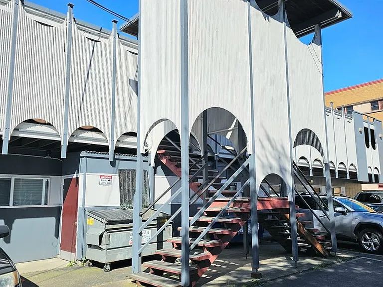 Z&Z: Patricia Building Auburn 98001 — Photo 20