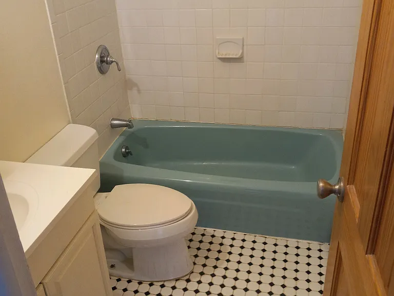 1 Colonial Rd #121 — Photo 6