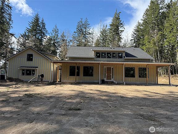 3rd image of 5643 SE Aloha Lane
