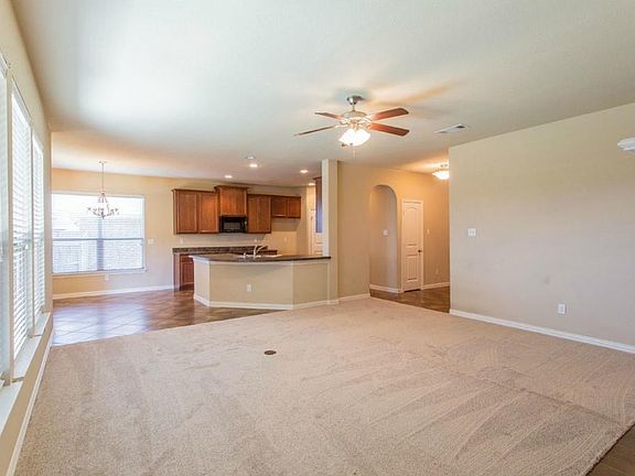 5th image of 214 Boardwalk Ave