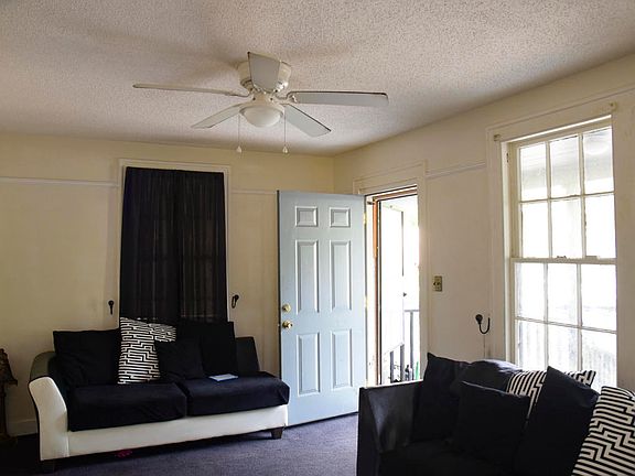 4th image of 2644 S Allen Dr