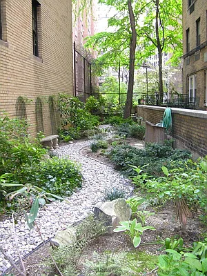 Sold by Sotheby's International Realty | media 23