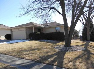 13975 Arbor Cir, Omaha, NE 68144