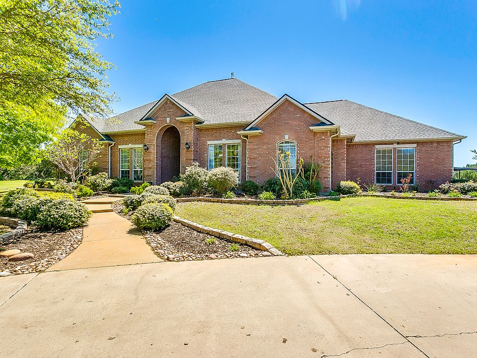 1st image of 2569 Green Meadow Dr