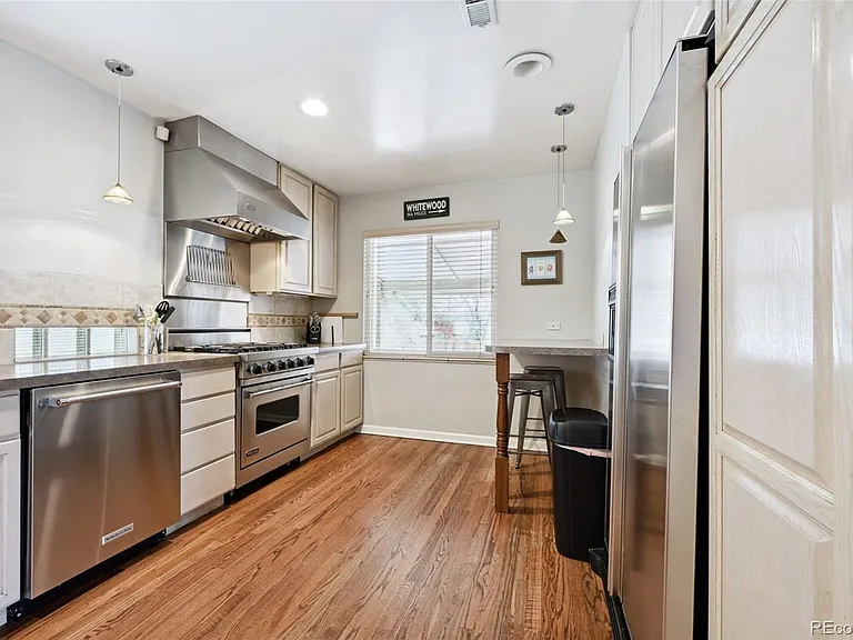 754 Krameria St — Photo 4