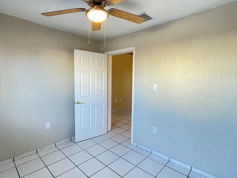 11040 Sunshine Ct — Photo 11