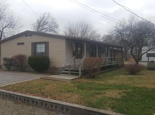 106 E Hawkins St, Pinckneyville, IL 62274