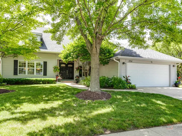 304 Southgate Dr, Vernon Hills, IL 60061