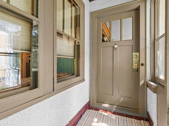 3rd image of 1787 Wellesley Ave