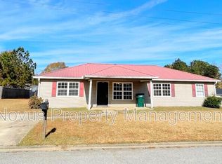 100 Chalfont Cir, Carrollton, GA 30117