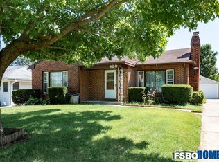 420 Ashworth Rd, West Des Moines, IA 50265