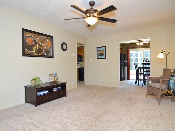 Plenty of space for entertaining!