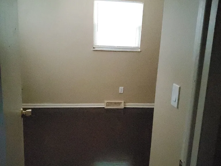 2910 Kilbourne Ave #2910 — Photo 5