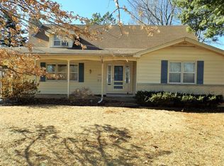 1701 S Roanoke Ave, Springfield, MO 65807