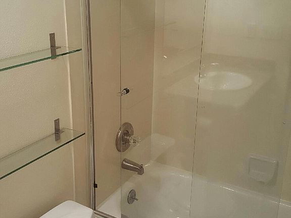 3rd image of 609 Prospect St #17539712