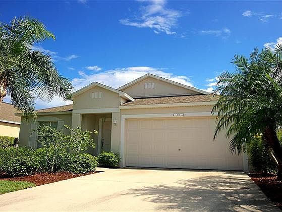 1st image of 876 Greenleaf Cir