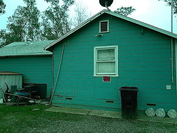 Northside. Driveway.