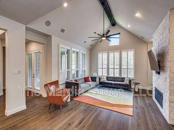 4th image of 905 Asbury Dr